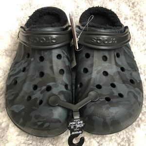 Crocs Grey Camo Fleece Lined Mens 7 Womens 9